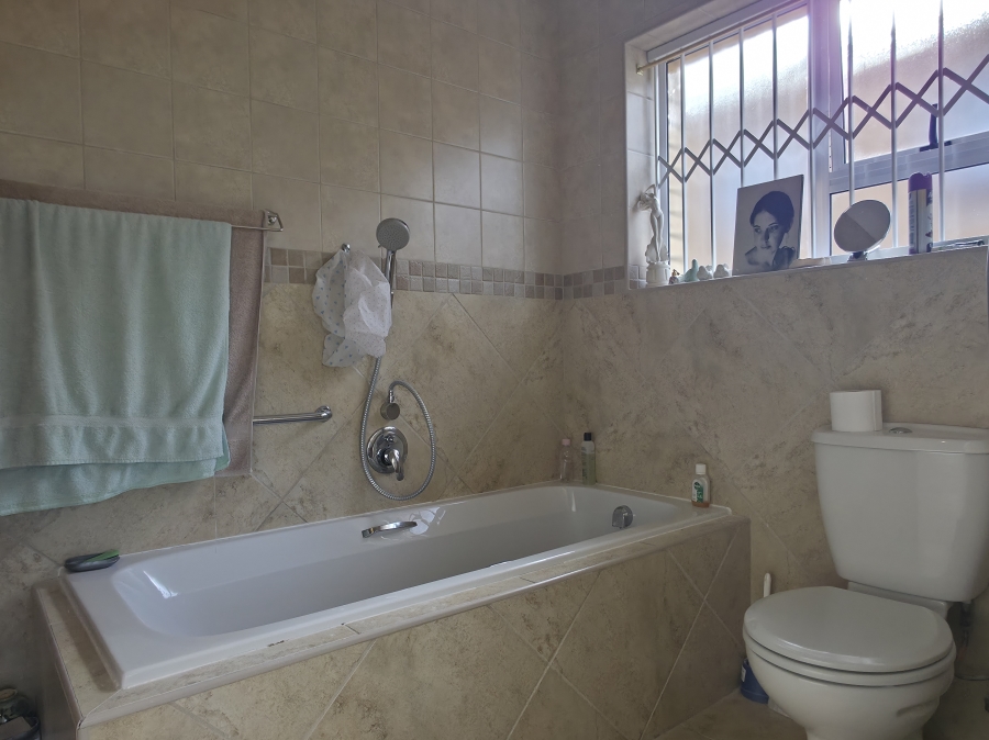 3 Bedroom Property for Sale in Eden Glen Eastern Cape